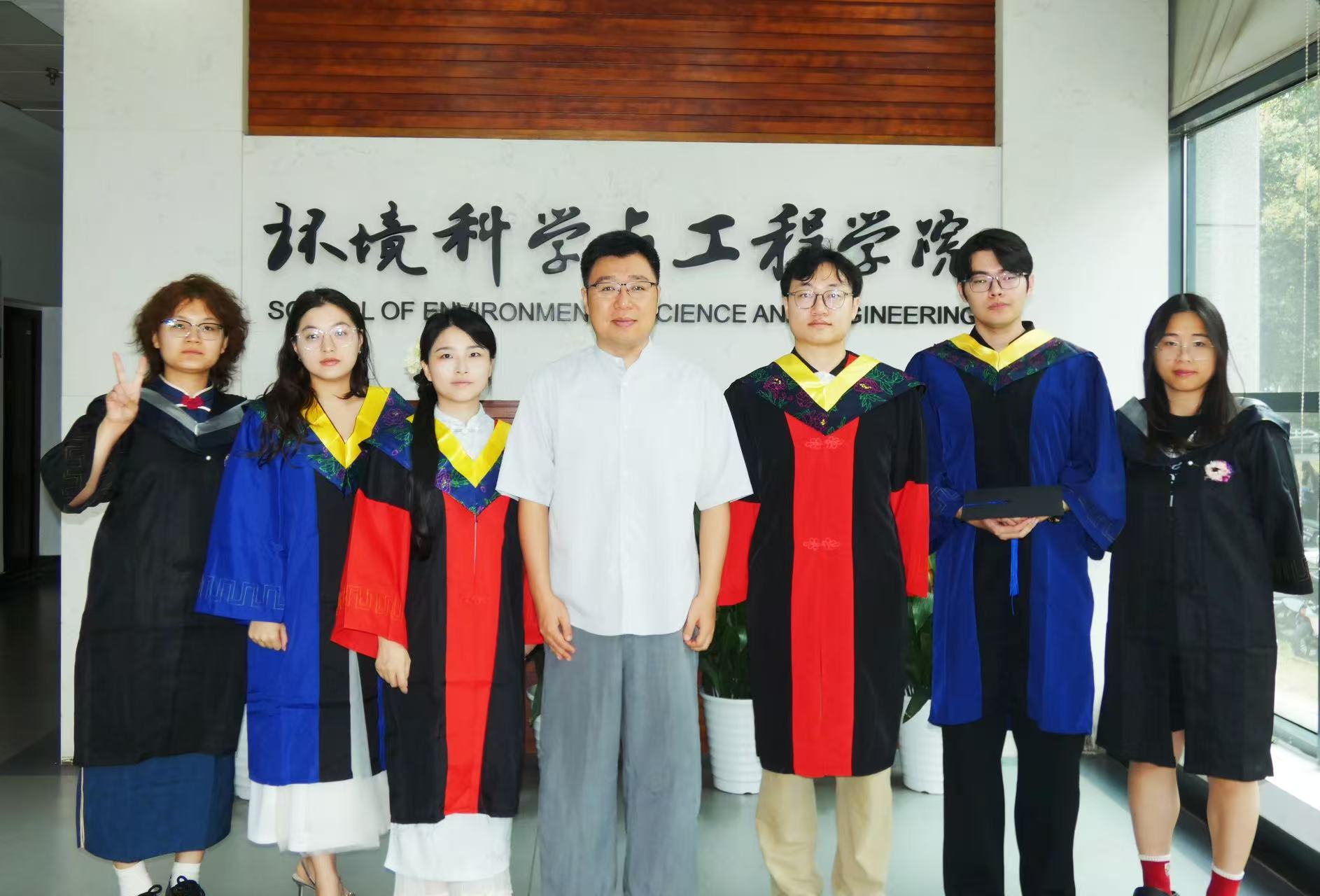 纪念墙照片