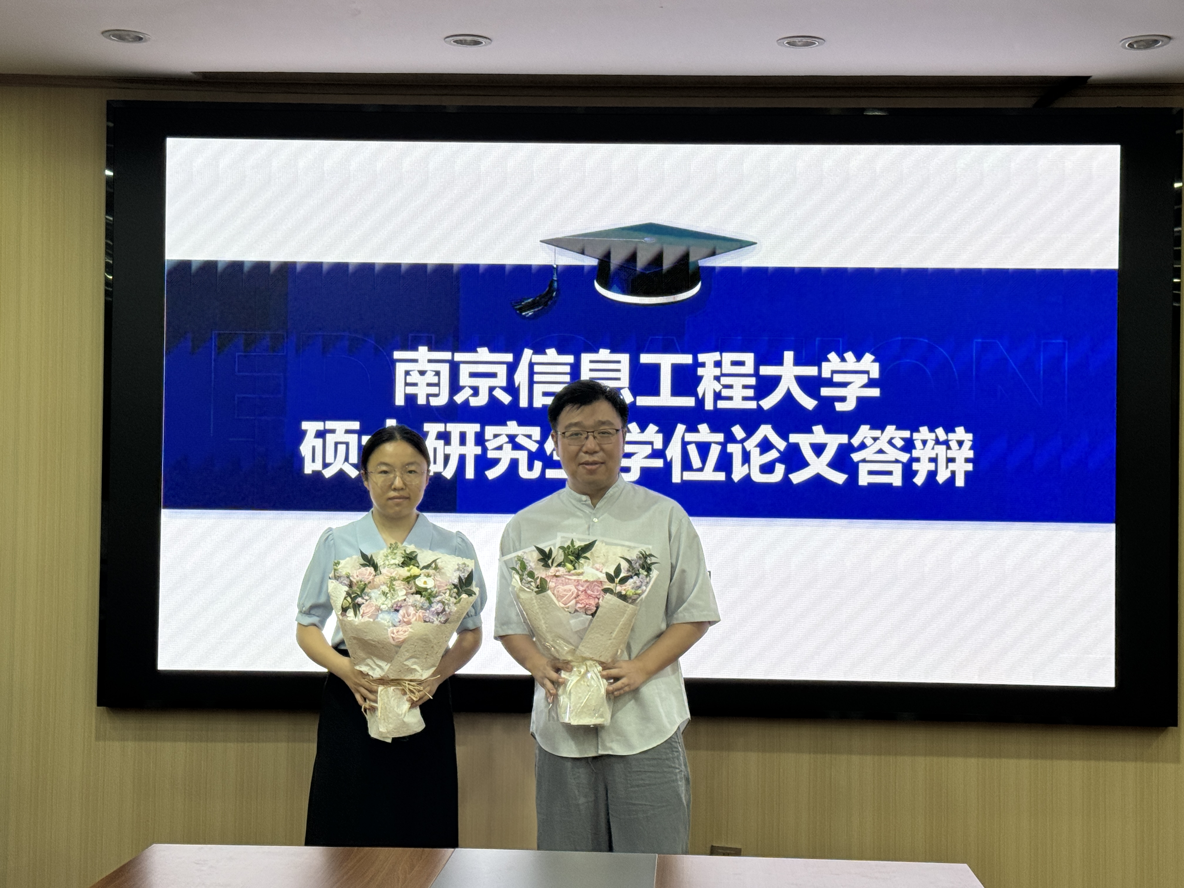 纪念墙照片