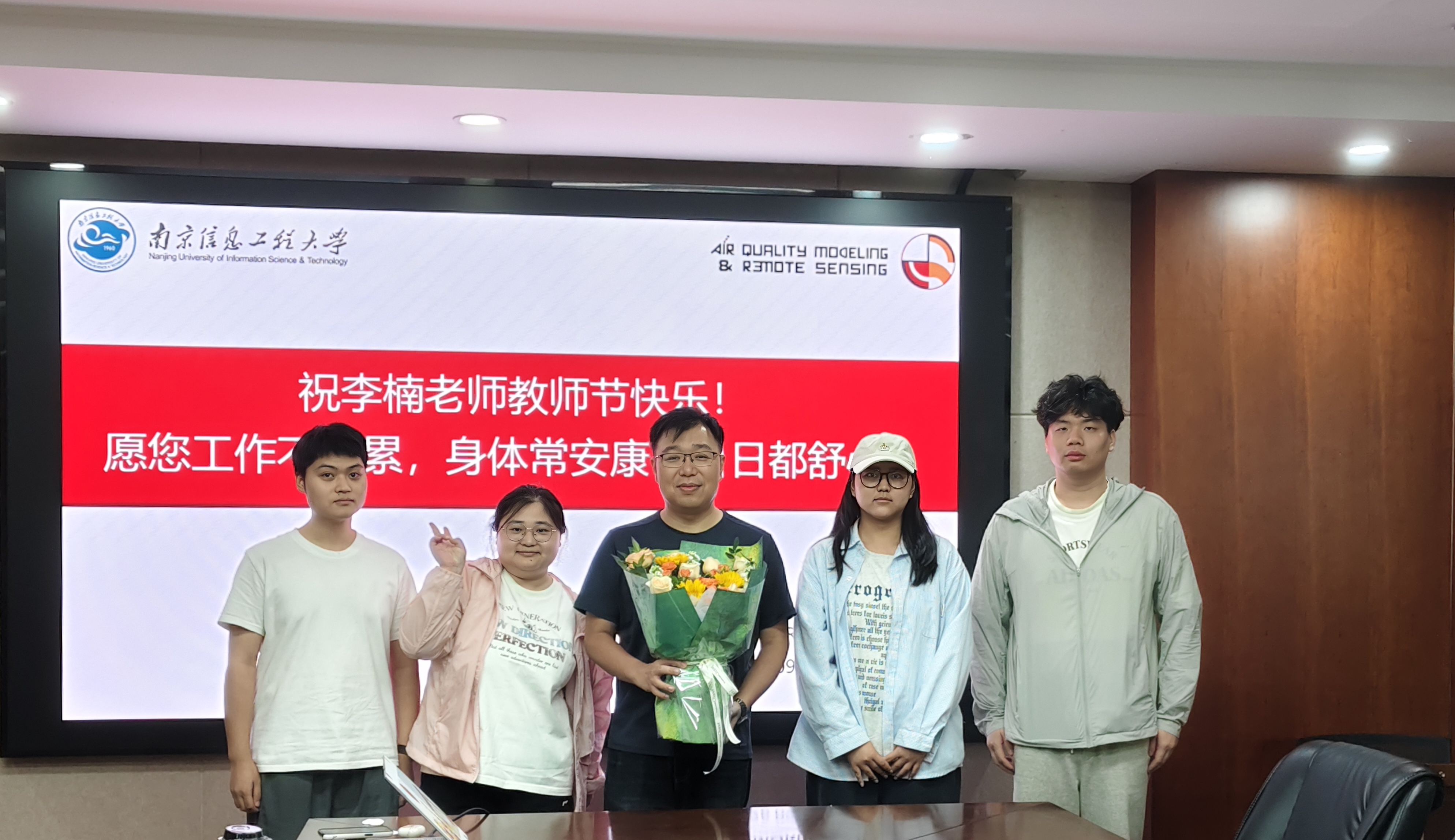 纪念墙照片
